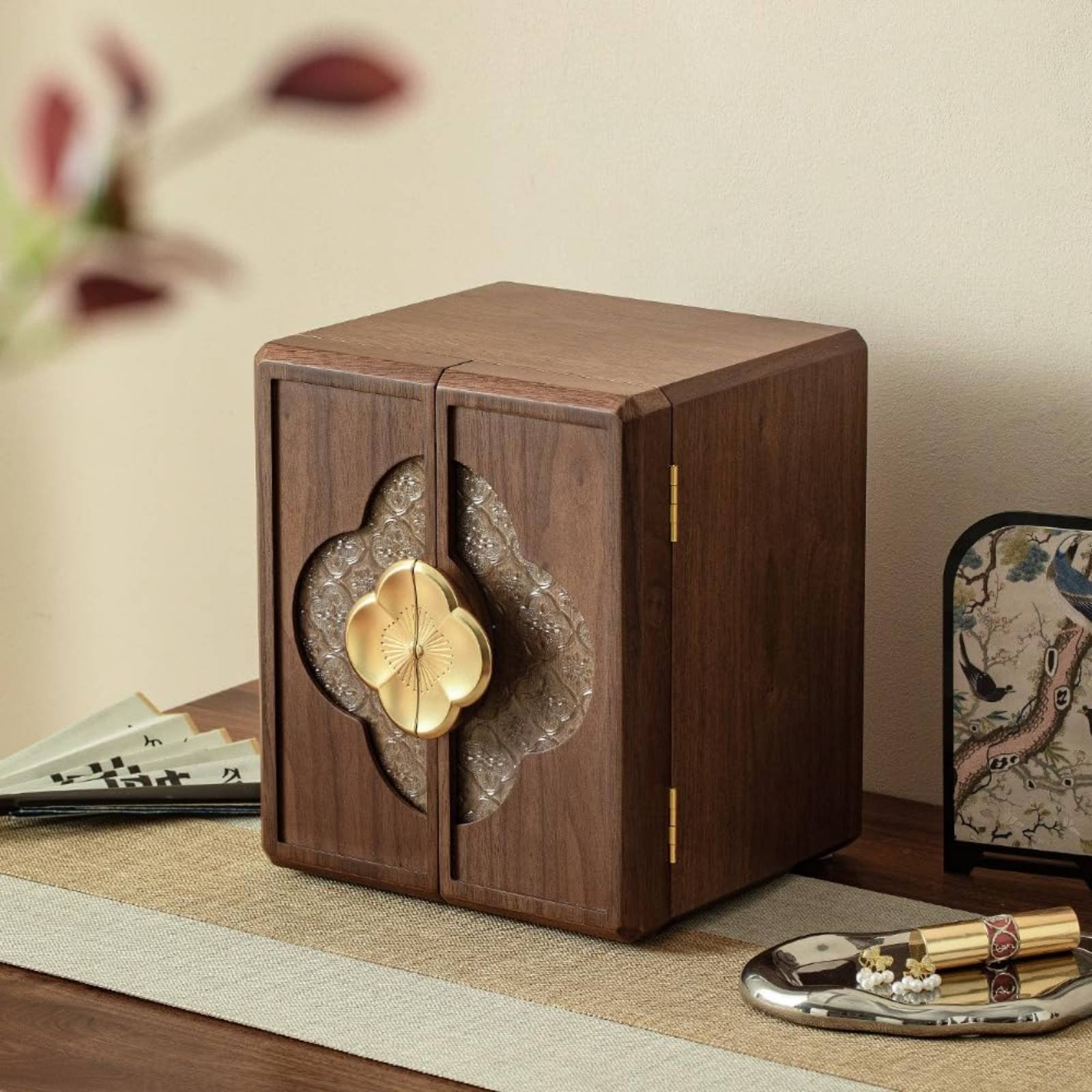 Jewelry & Watches Review - Wooden Jewelry Box New Chinese Design