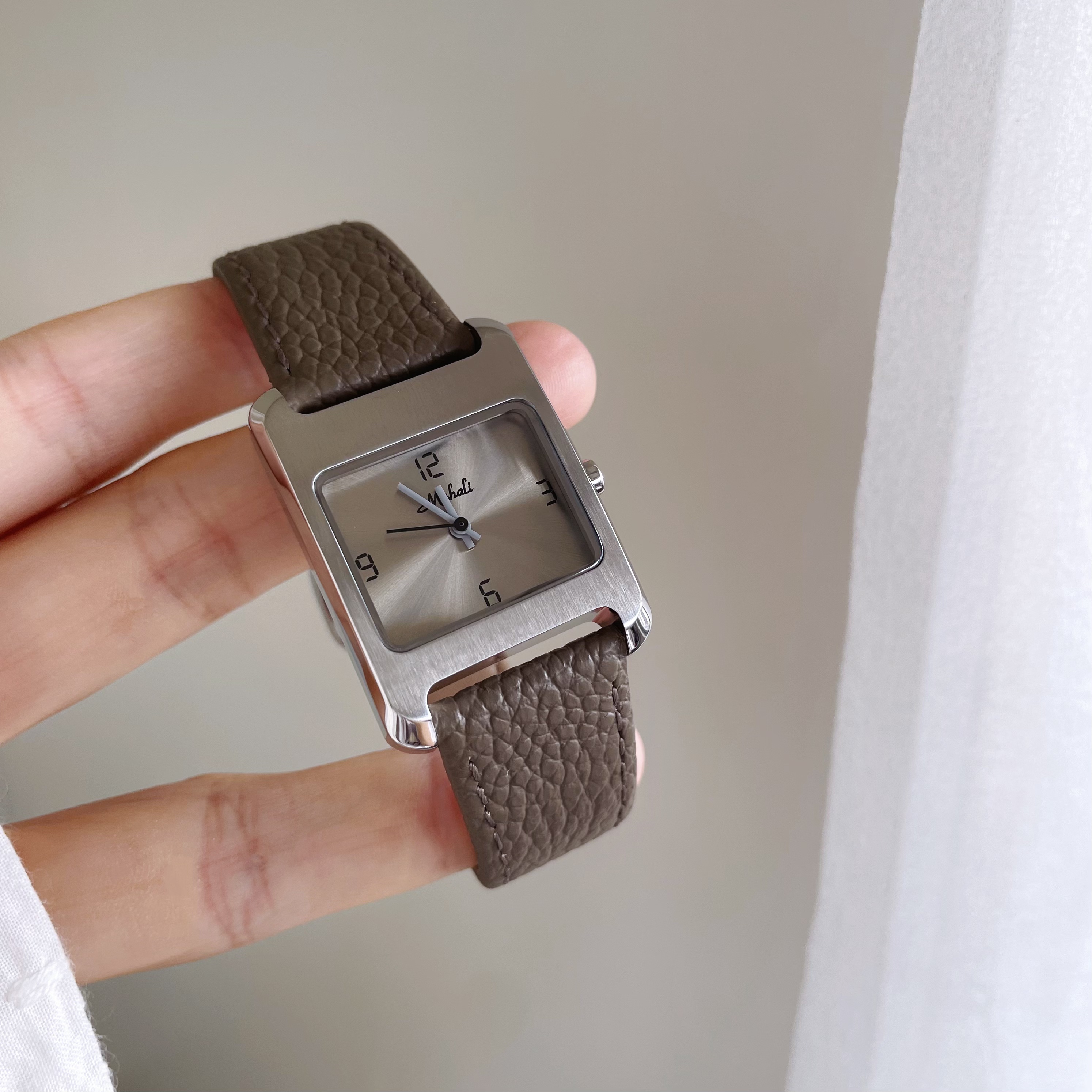 High Jewelry Watches - 2026 New Luxury Gray Simple Elegant