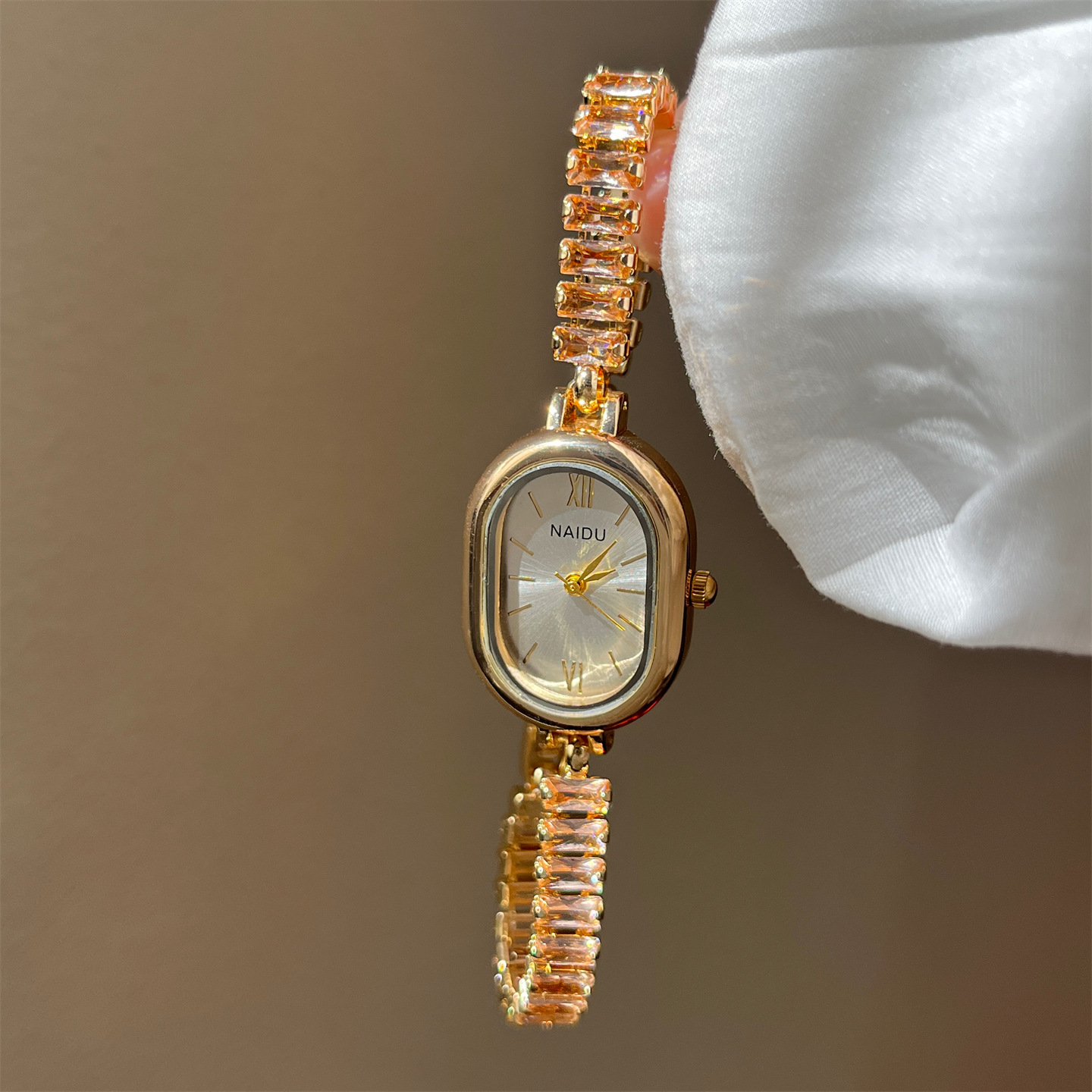 Square oval colored diamond an - High Jewelry Watches recensione e prezzo
