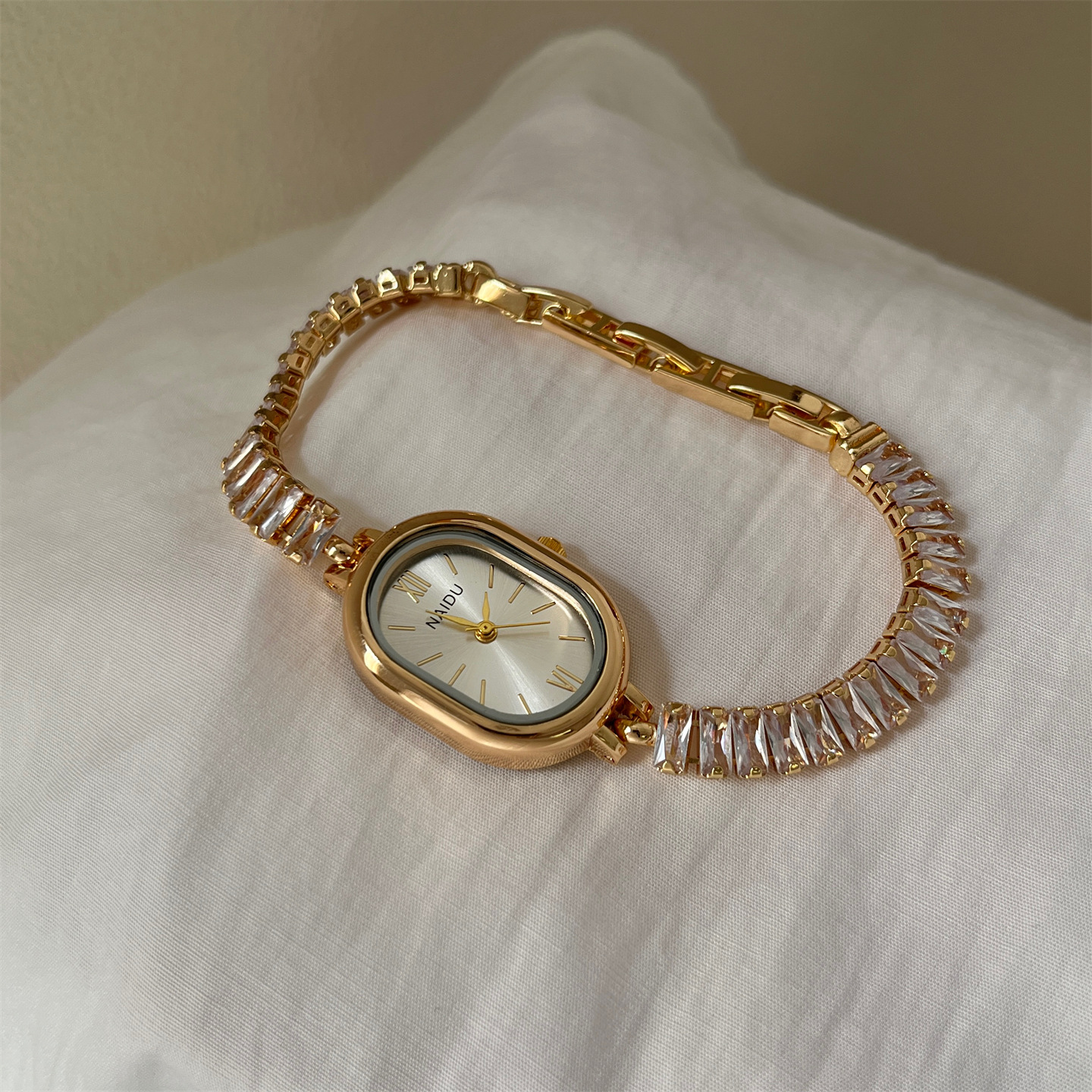 Square oval colored diamond an - High Jewelry Watches recensione e prezzo