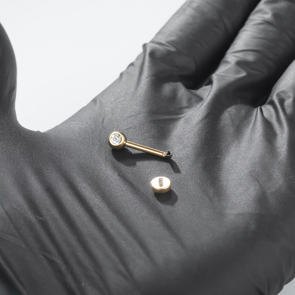 1PC G23 Titanium CZ Curved Bar - Christina Jewelry & Watches Marguerite Ørestik Forgyldt Sølv recensione e prezzo