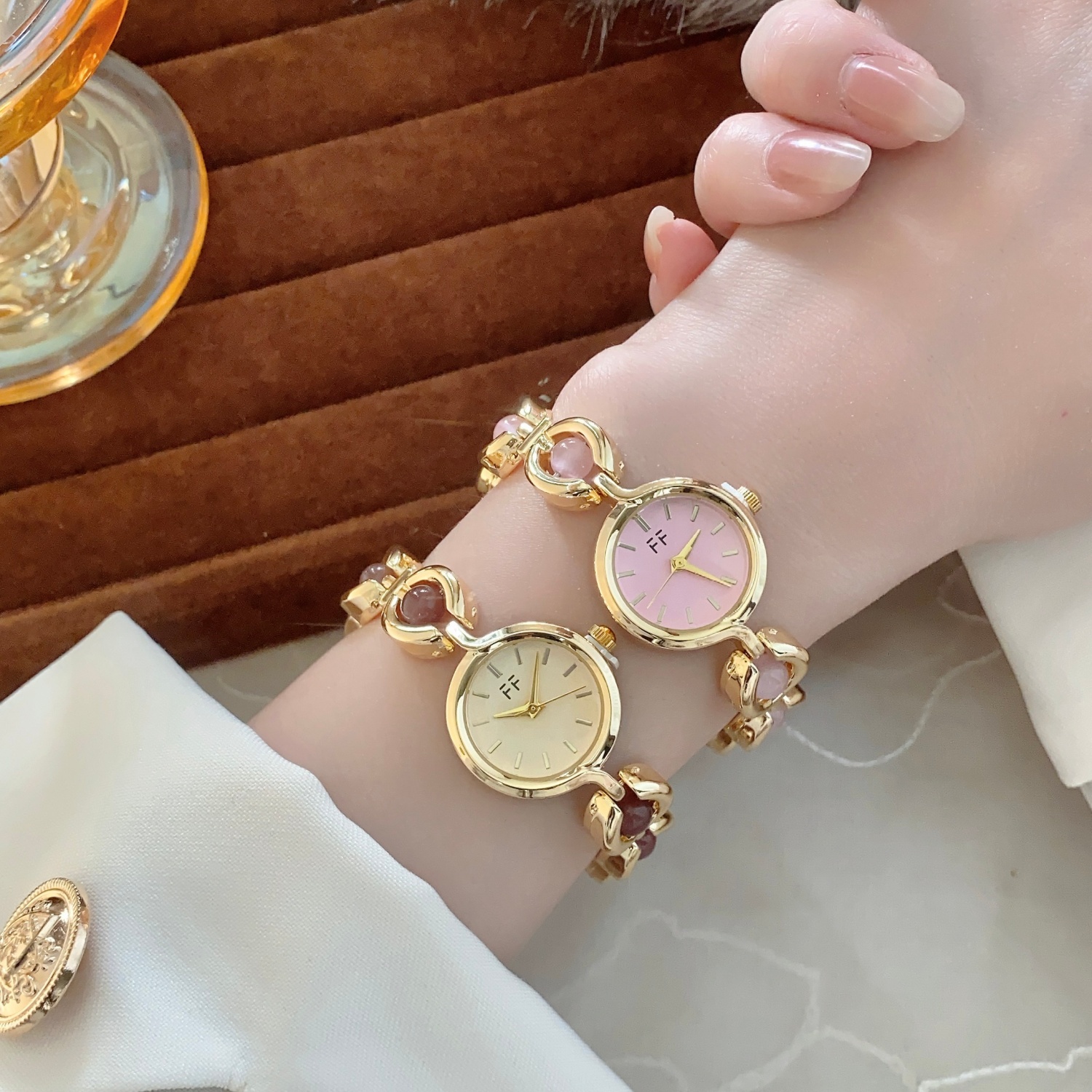 Elegant Round Watch for Women  - High Jewelry Watches recensione e prezzo