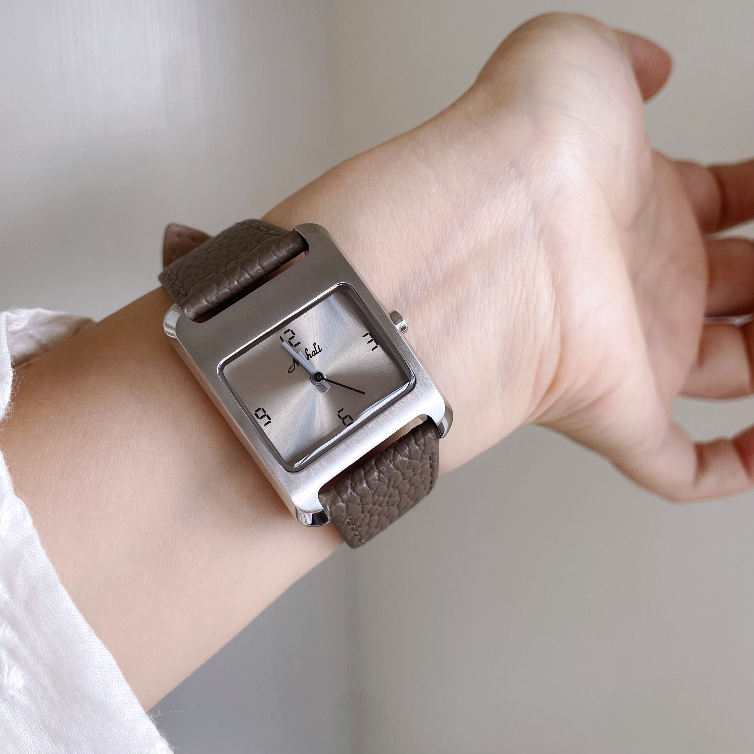2026 New Luxury Gray Simple El - High Jewelry Watches recensione e prezzo