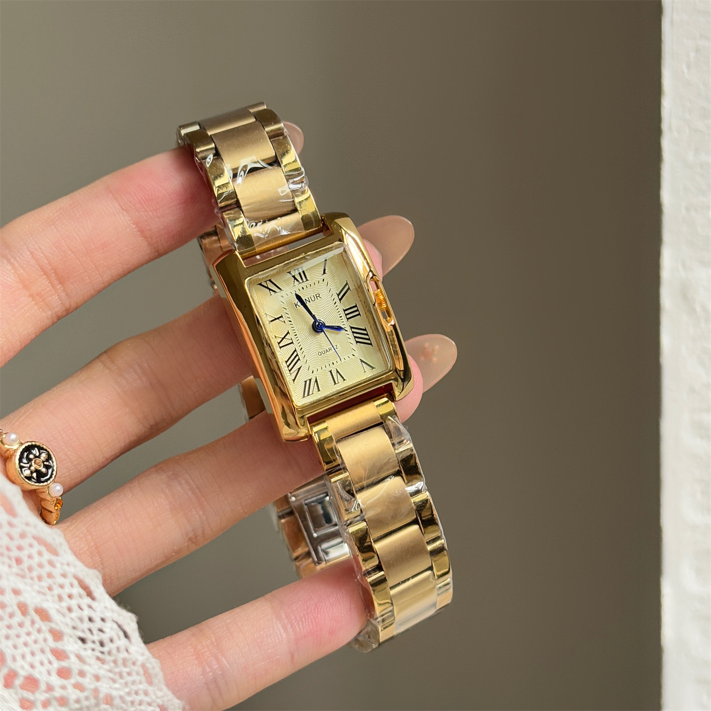 Retro watch for women, Roman r - High Jewelry Watches recensione e prezzo