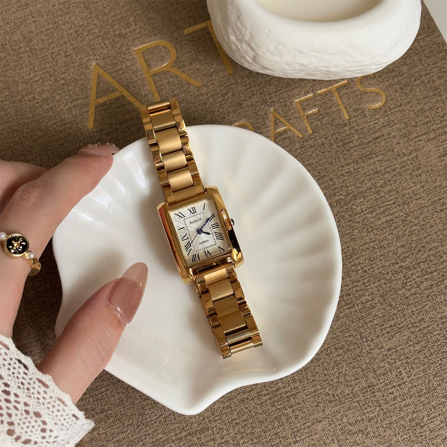 Retro watch for women, Roman r - High Jewelry Watches recensione e prezzo