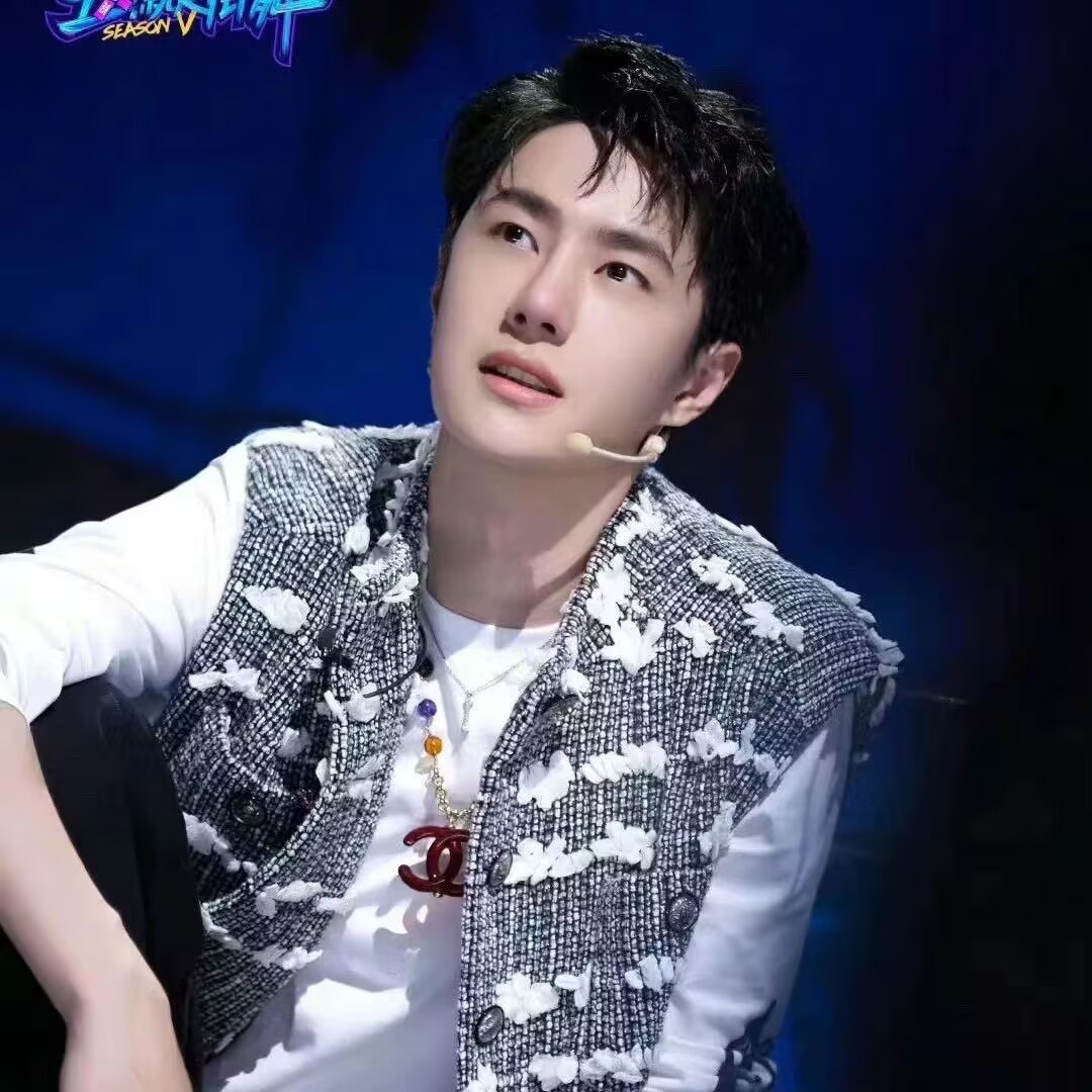 Upgraded version! Wang Yibo's  - Necklace Pendant recensione e prezzo
