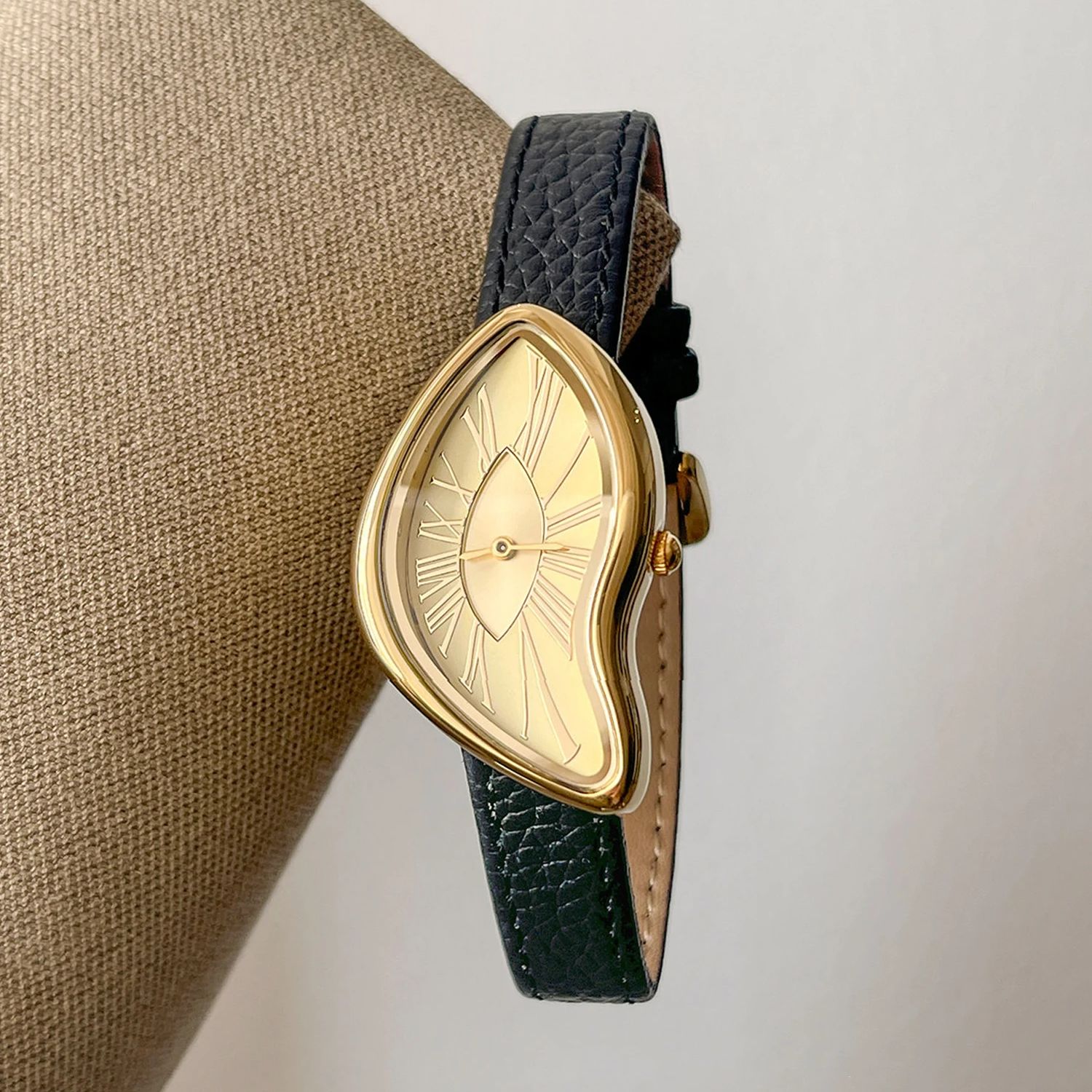 High end Retro Creative Watch  - High Jewelry Watches recensione e prezzo