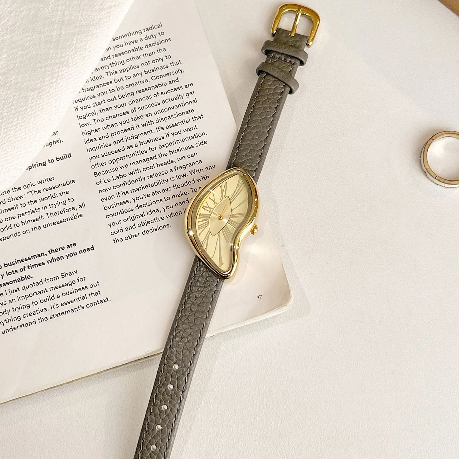 High end Retro Creative Watch  - High Jewelry Watches recensione e prezzo
