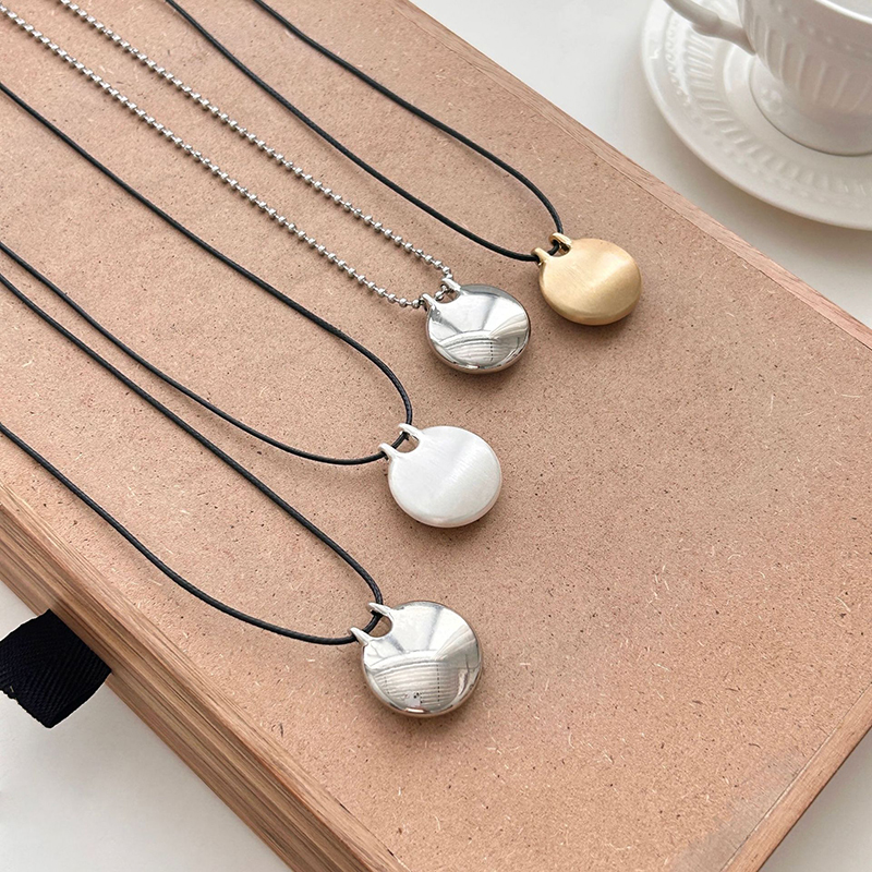 Korean Ins Niche Design Round  - Necklace Pendant recensione e prezzo