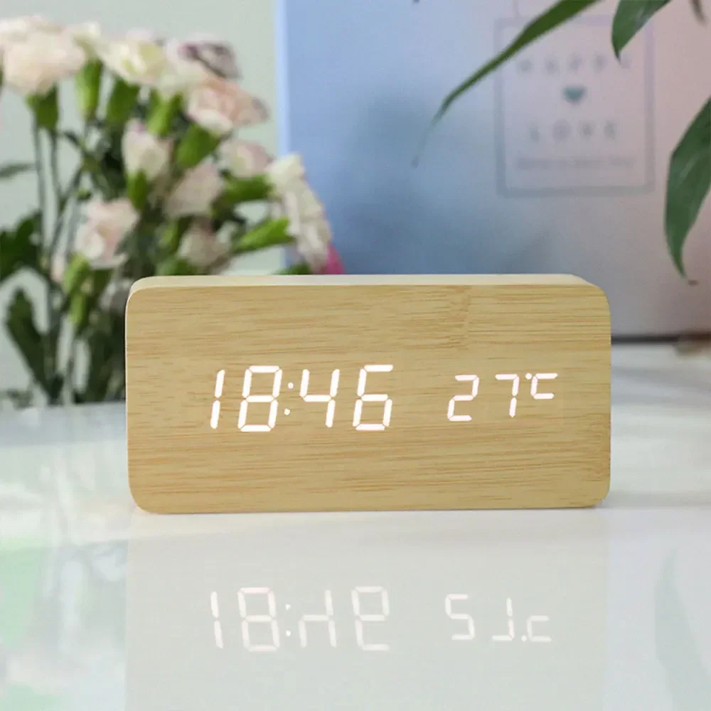 Wall Clock Wooden Electronic W - Moments Watches & Jewelry Vaughan Mills recensione e prezzo